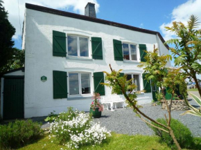 Отель Beautiful and authentic cottage in the heart of the Ardennes  Уффализ